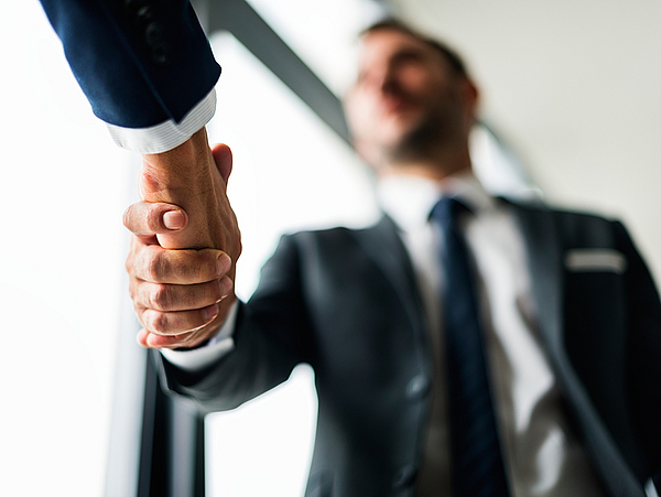 Handshake Business Men Concept Handschlag unter Partnern