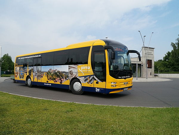 Pirna-Bus vorm Zentralen Omnisbusbahnhof Pirna