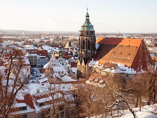 Stadt Pirna im Winter verschneite Dächer – Stadt Pirna im Winter