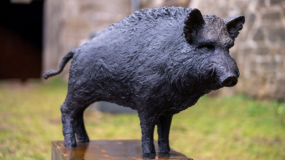 Wildschwein aus Kunststoff-Guss
