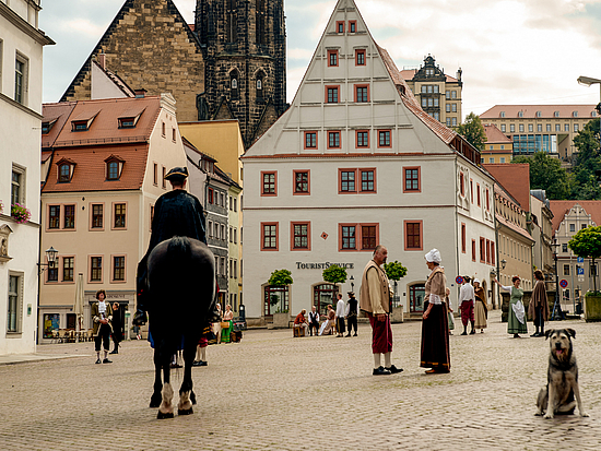 Lebendiges Canalettobild auf dem Markt Pirna Lebendiges Canalettobild auf dem Markt Pirna