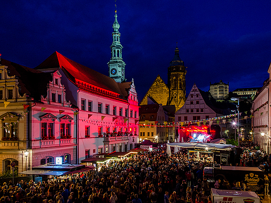 Das Pirnaer Stadtfest Das Pirnaer Stadtfest macht die Altstadt zu einer großen Party