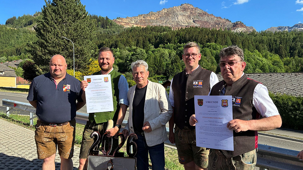 Städtefreundschaft mit Eisenerz Städtefreundschaft mit Eisenerz besiegelt