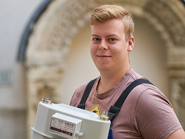 Auszubildender Anlagenmechaniker Auszubildender Anlagenmechaniker der Stadtwerke Pirna