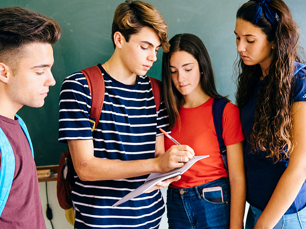 Girls and Boys Day Jungen und Mädchen in der Schule