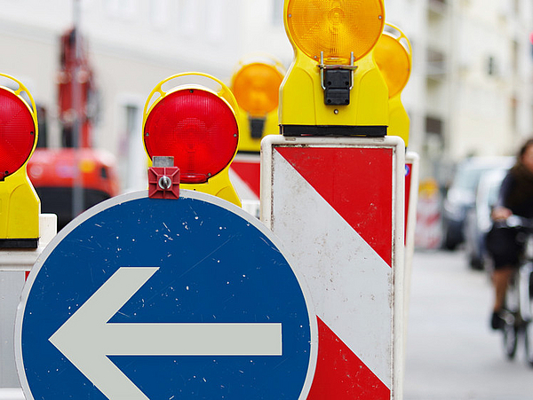 Sperrscheibe auf einer Straße