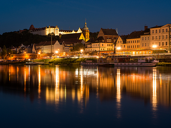 Pirna bei Nacht Pirnaer Elbpanorama bei Nacht